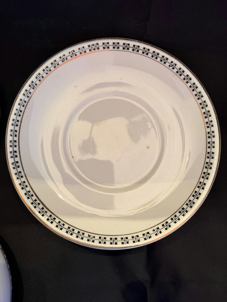 Vintage Bristol Ware ceramic serving dish/tureen - image 2 of 8