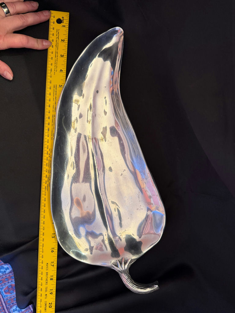 Mariposa Brillante 1993 chili pepper shaped large serving platter - image 2 of 2