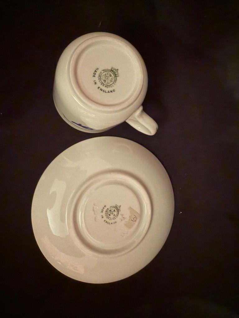 Royal Doulton tea Cup and Saucer Set - image 3 of 3