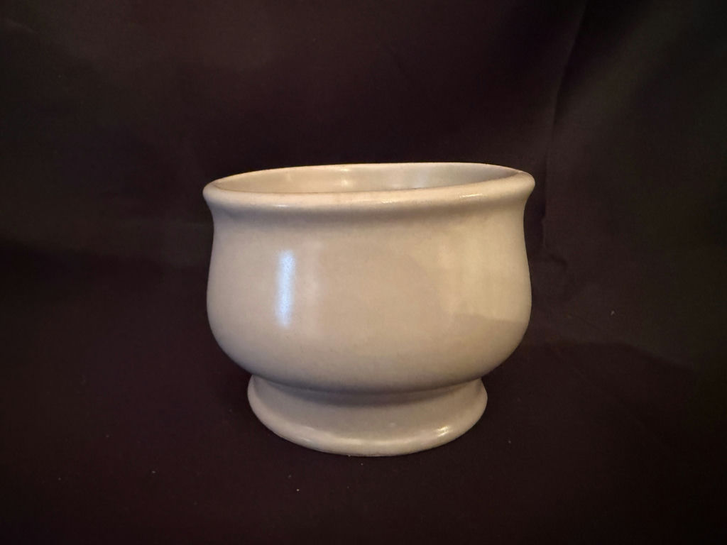 Vintage Pfaltzgraff Yorktowne stoneware sugar bowl - image 2 of 5