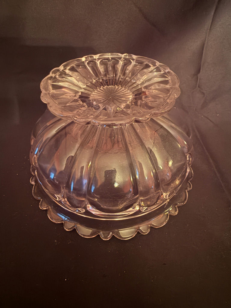 Vintage glass trinket dish - image 4 of 6