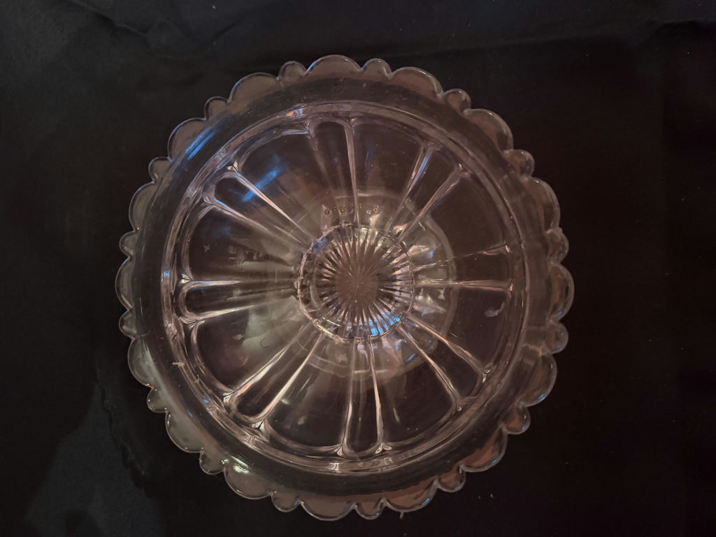 Vintage glass trinket dish - image 3 of 6