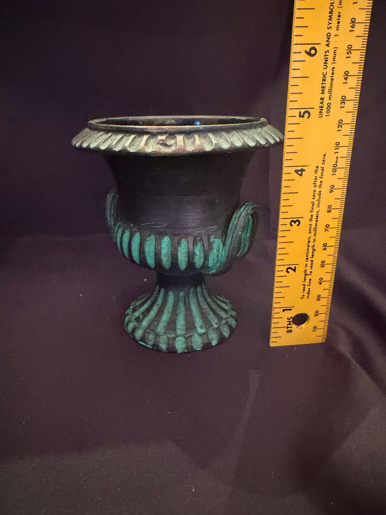 decorative antique urn - image 4 of 4