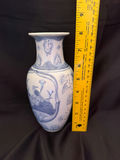 vintage Chinese blue and white porcelain vase - thumbnail 5 of 5
