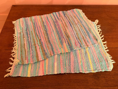 2 woven placemats - Image 1 of 1