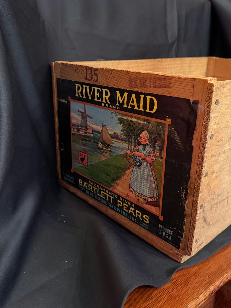 Vvintage wooden fruit crate - image 2 of 10