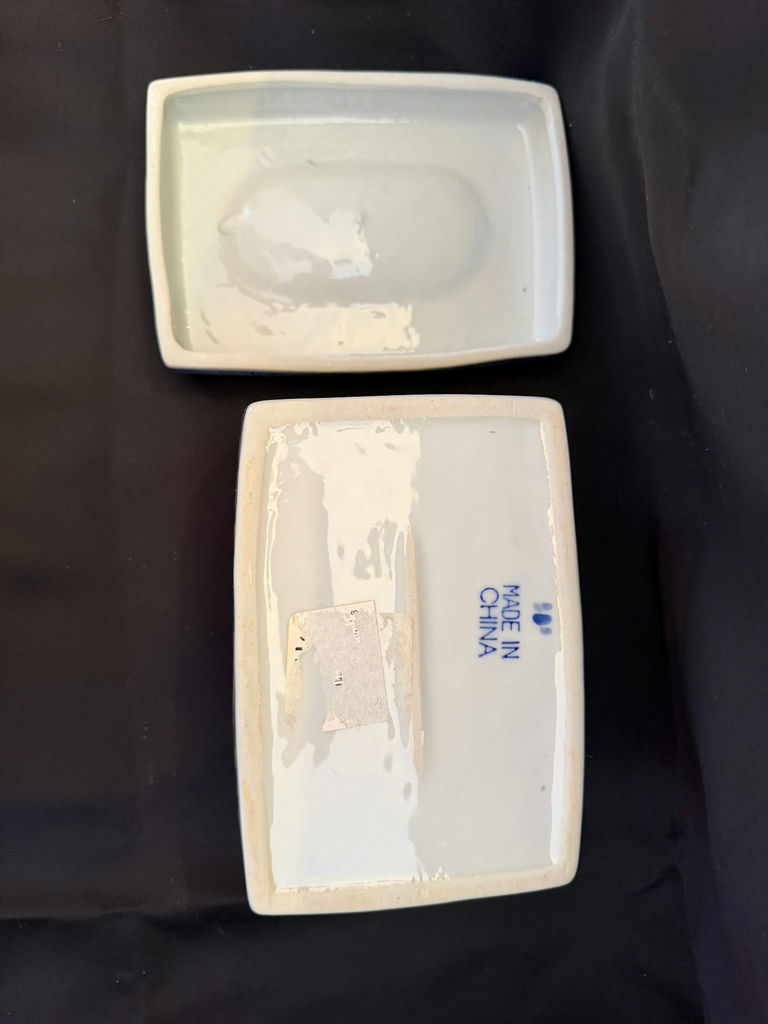 Vintage Chinese ceramic trinket box  - image 4 of 5