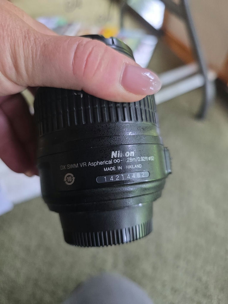 NIKON D3000 Camera And Extra Lens - image 4 of 11