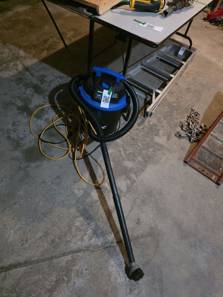 Mastervac 4 HP Wet/Dry Vacuum - image 1 of 3