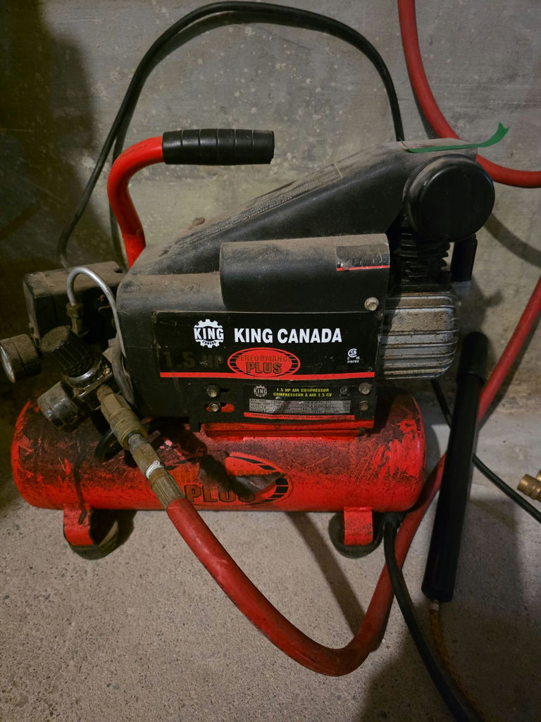 King Canada 1.5 HP Air Compressor with Hose and Fittings - image 2 of 7