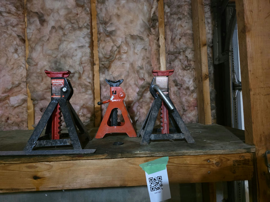 MotoMaster Axle Stands Set - image 1 of 4