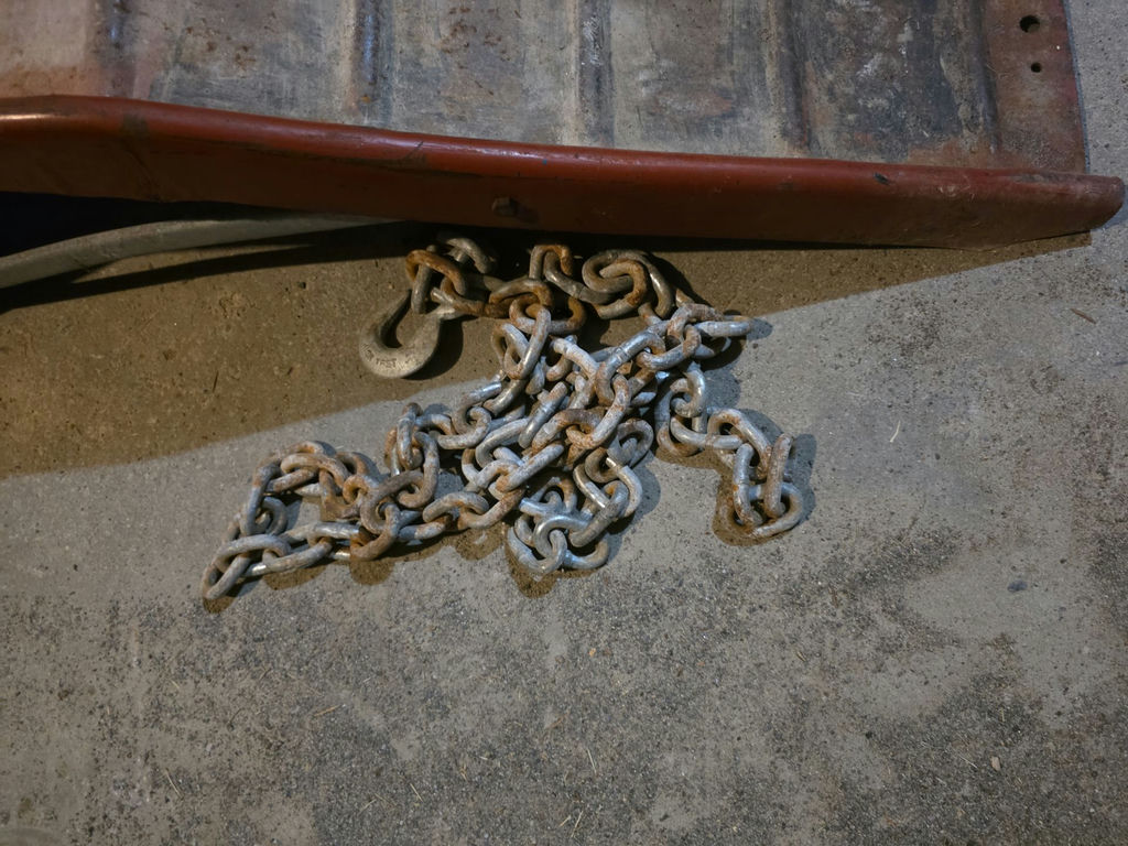 Pair of Metal Vehicle Ramps and Safety Chain - image 4 of 4