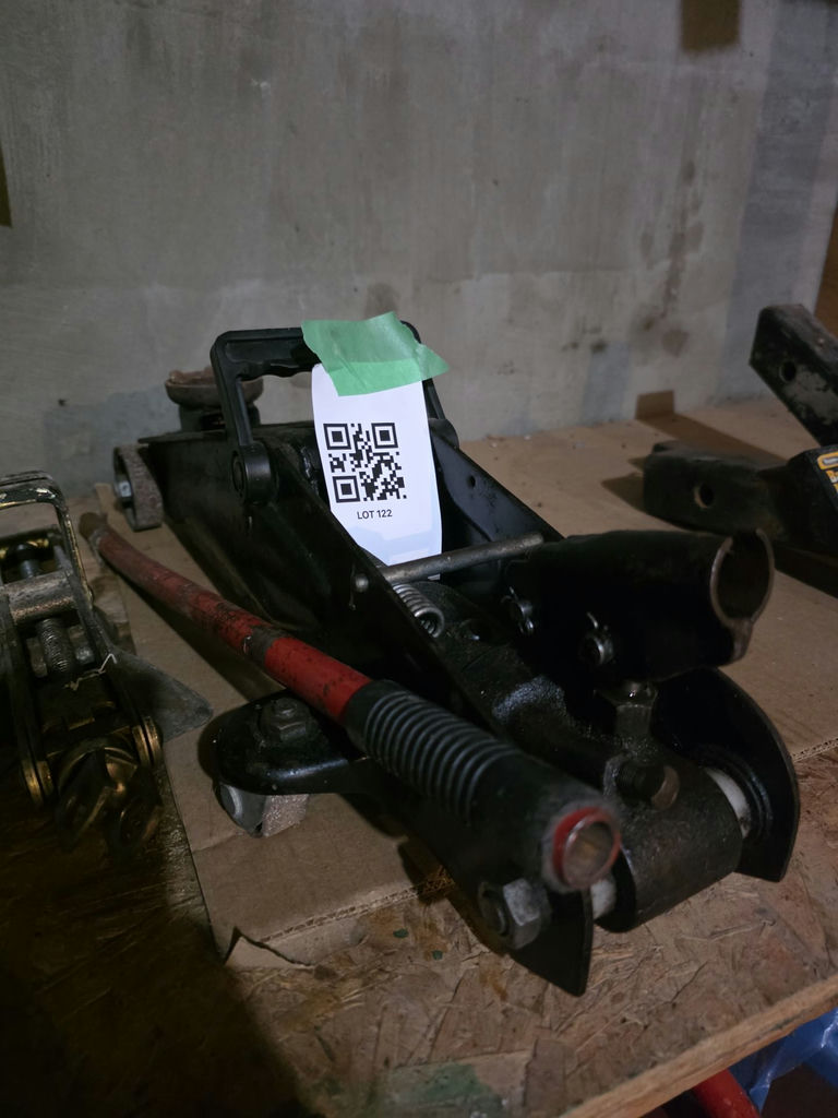 Hydraulic Bottle Jack, Scissor Jack, and Floor Jack - image 4 of 4