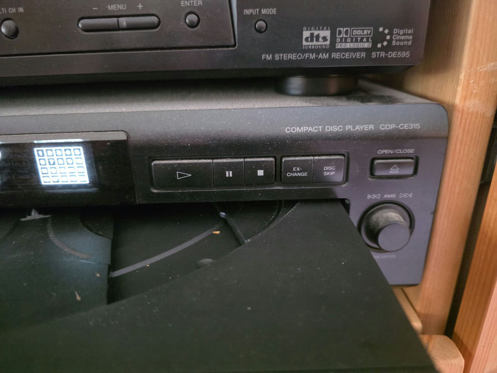 Sony Audio Receiver and 5 CD Changer - image 6 of 6