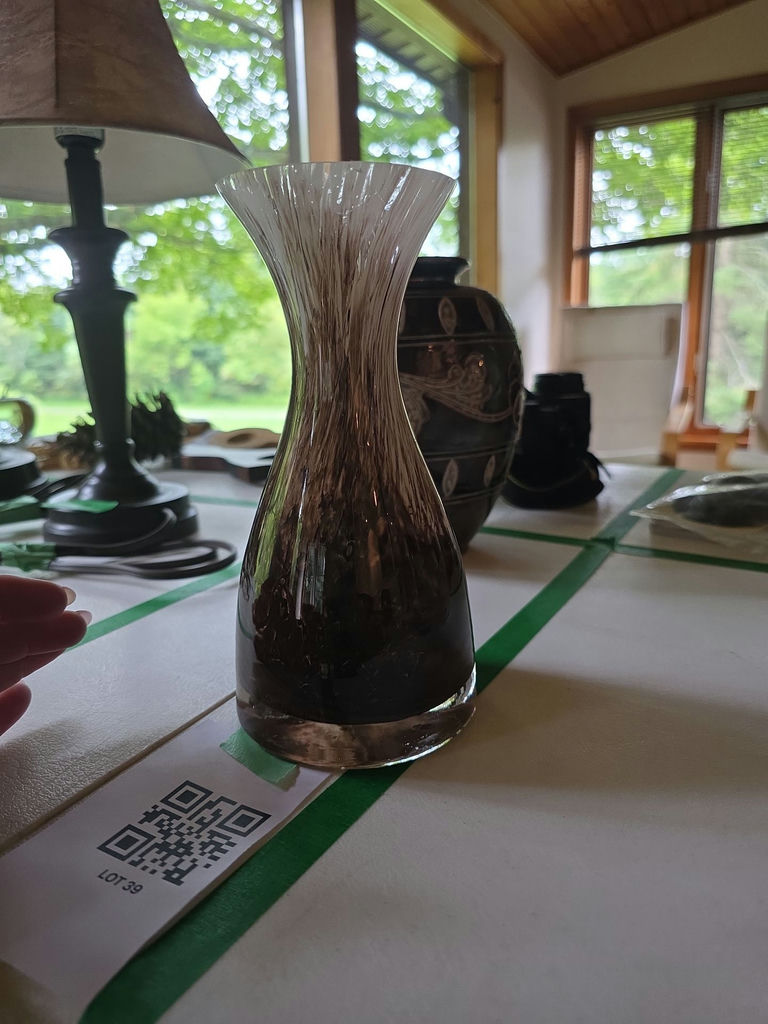 2 Vases - image 6 of 10
