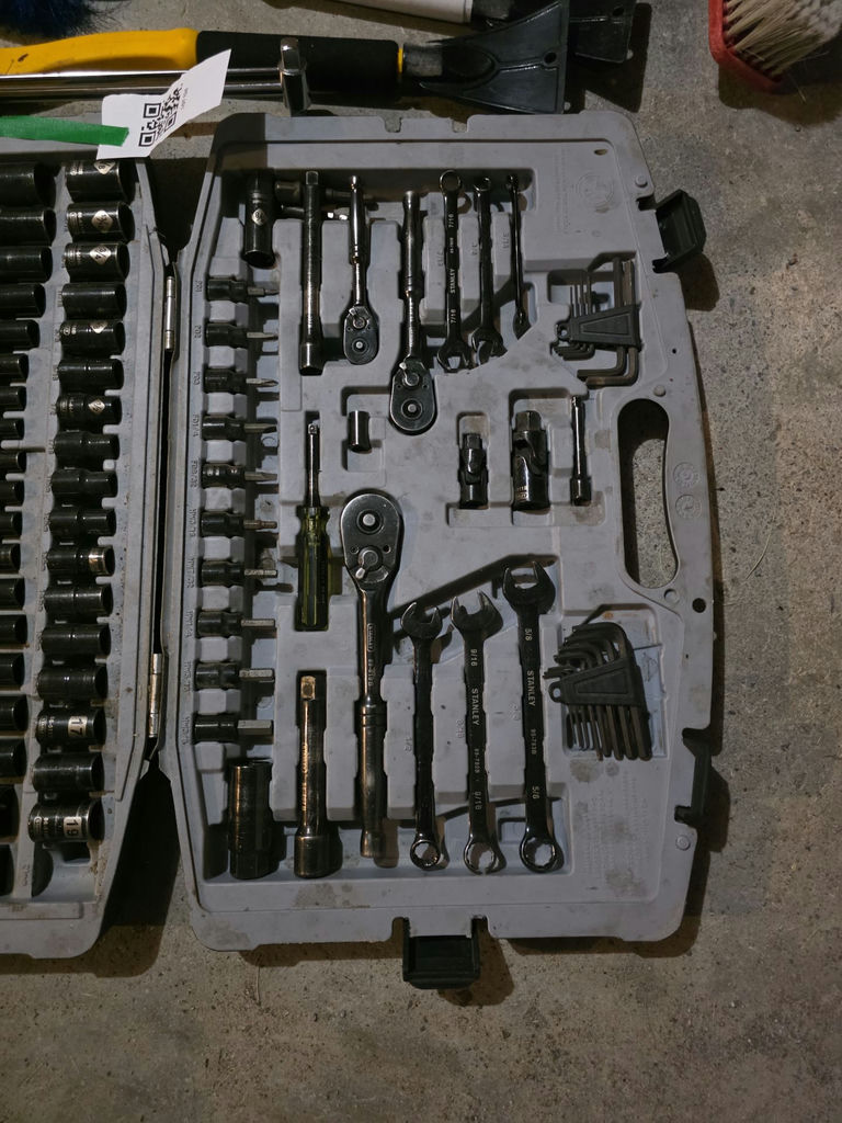 Stanley Socket and Tool Set with Cleaning Tools - image 4 of 5