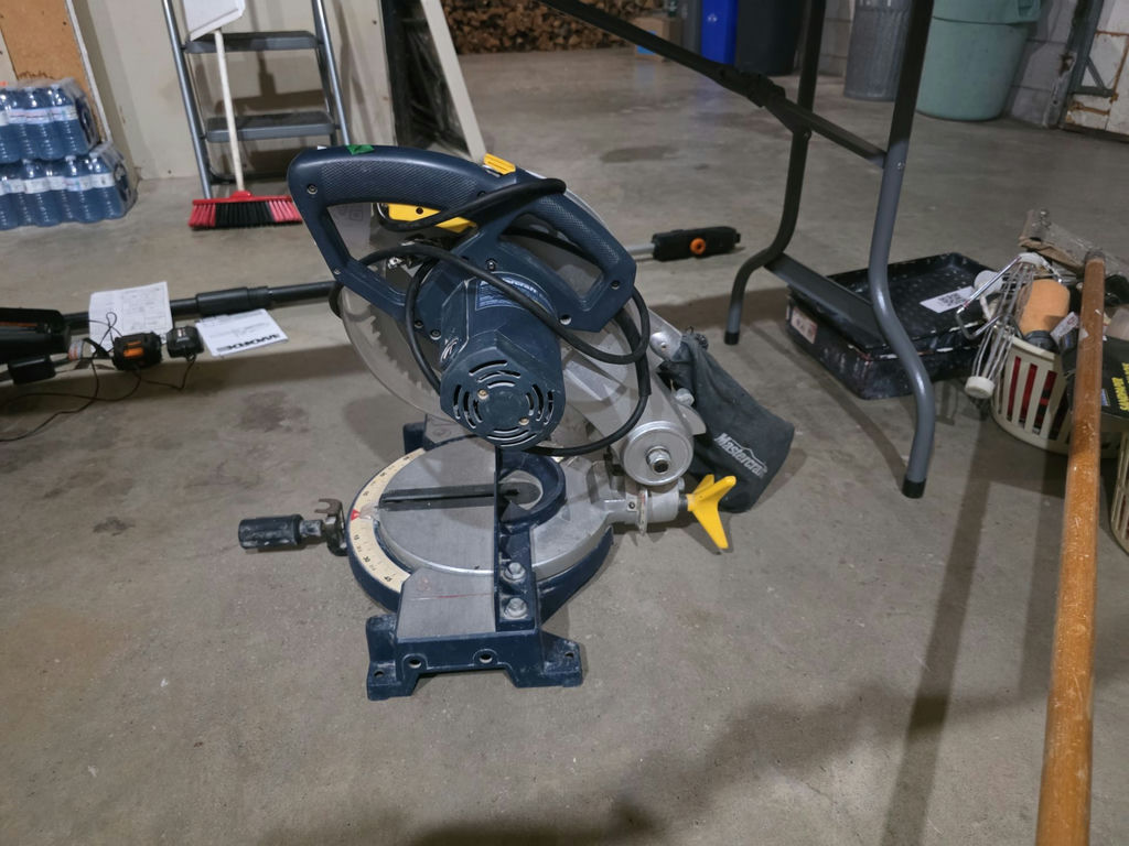 Mastercraft 10-Inch Compound Miter Saw - image 5 of 5