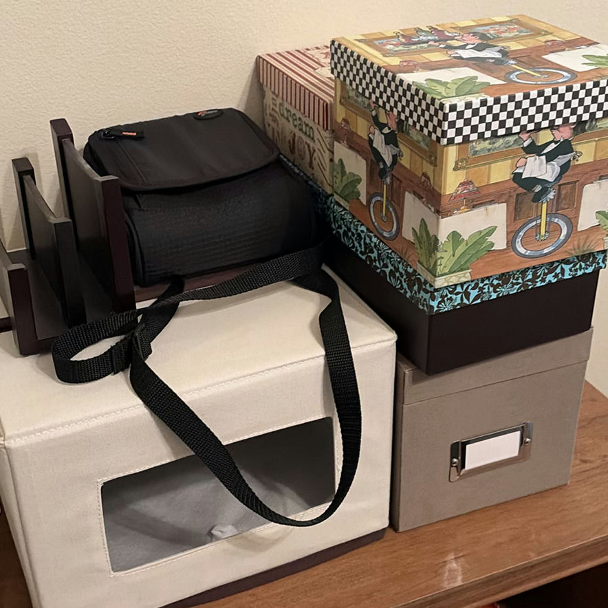 Assorted storage boxes and organizing containers - image 5 of 7