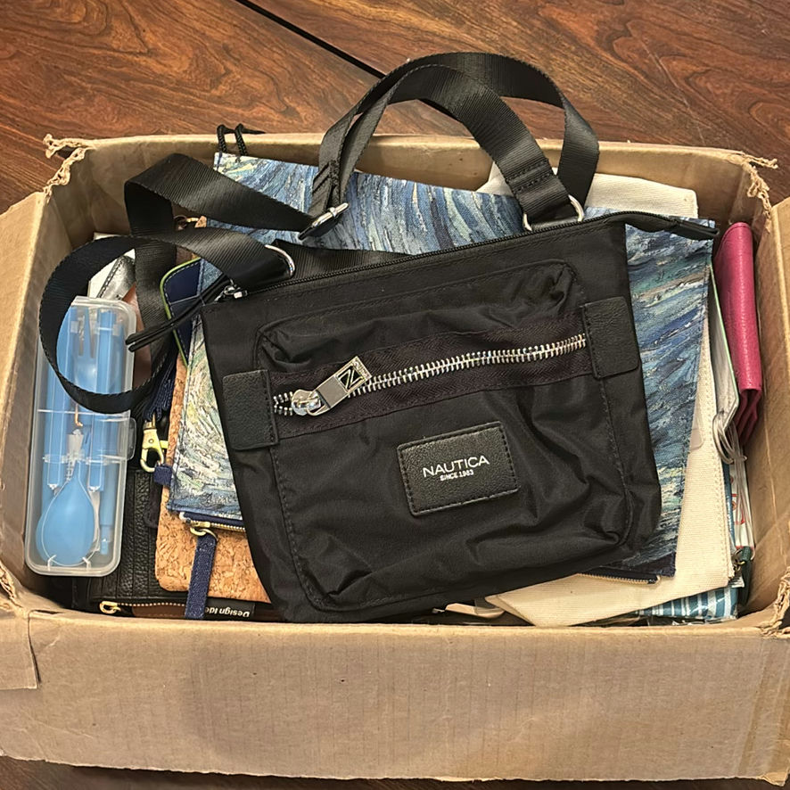 Travel Packing Organizers and Assorted Small Bags - image 4 of 6