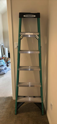 Werner Fiberglass Step Ladder - Image 1 of 4