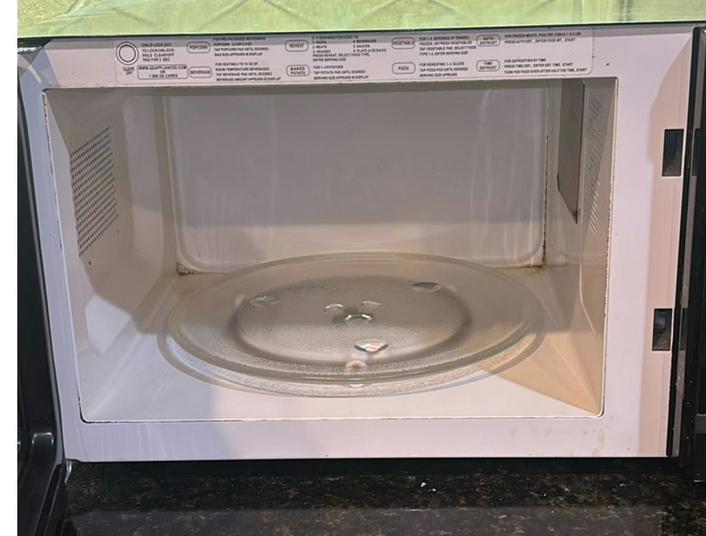 GE Countertop Microwave Oven - image 3 of 5