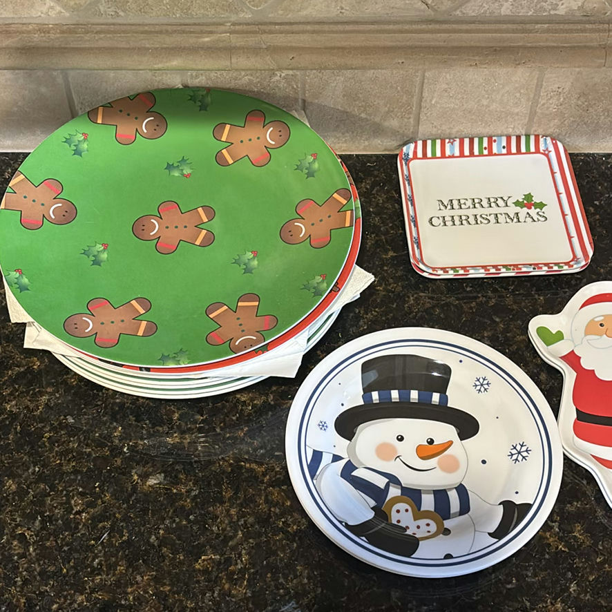 Ceramic Christmas-Themed Bowls and Plates with Glass Jars - image 10 of 11