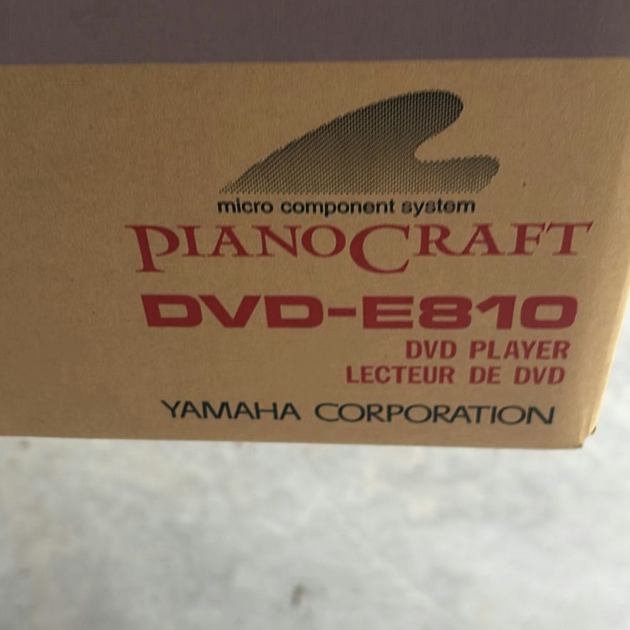 Yamaha PianoCraft RX-E810 Receiver and DVD-E810 DVD Player with Manuals - image 6 of 6