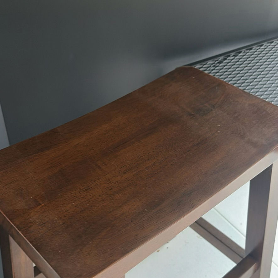 Wooden Stool and Metal Mesh Table - image 5 of 5