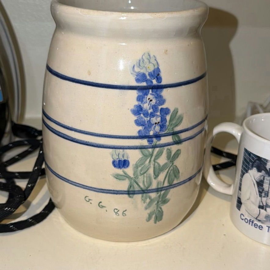 Assorted Kitchen and Household Items - image 3 of 7