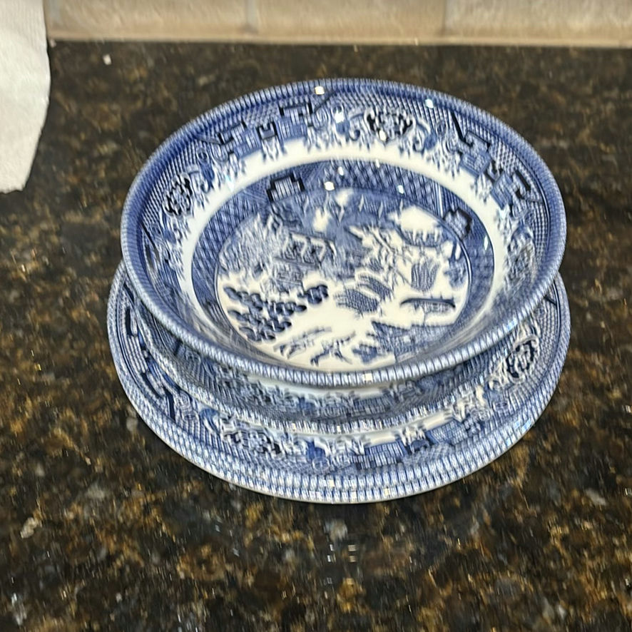 Assorted Ceramic Dishware and Sewing Buttons - image 5 of 9