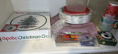 Spode Christmas Tree Dinner Plates and Assorted Kitchenware Items - Image 1 of 8