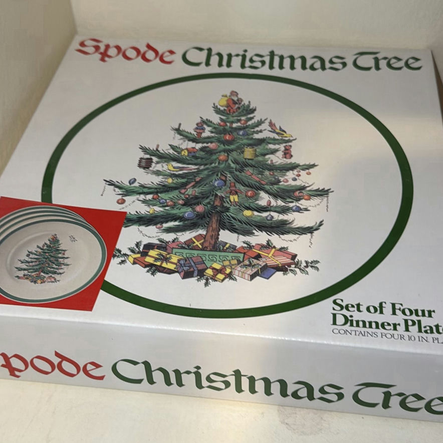 Spode Christmas Tree Dinner Plates and Assorted Kitchenware Items - image 3 of 8