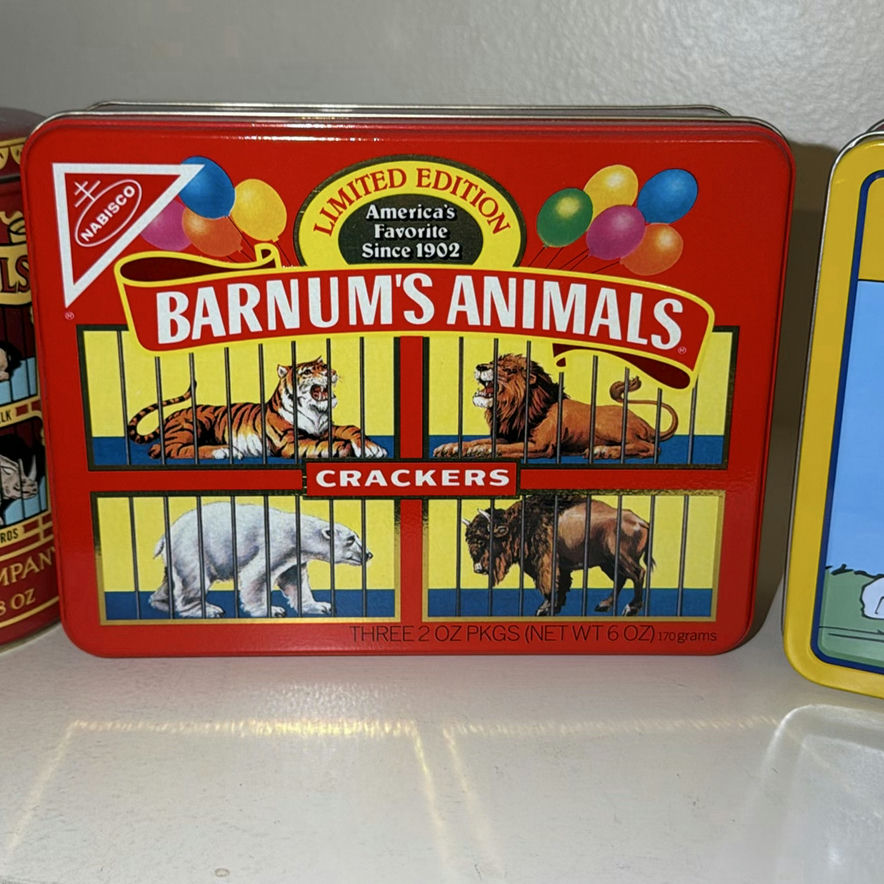 Barnum's Animals Cracker Tins and Peanuts Metal Lunchboxes - image 4 of 7