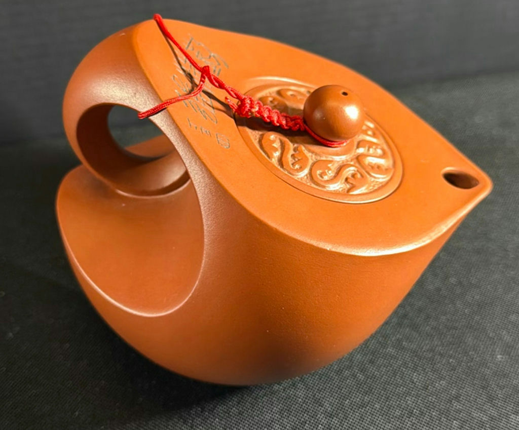 Yixing-style brown teapot with two cups and yellow box - image 3 of 8