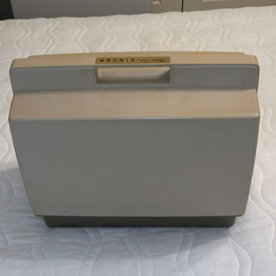 Singer Sewing Machine Case with Manuals and Accessories - image 1 of 5