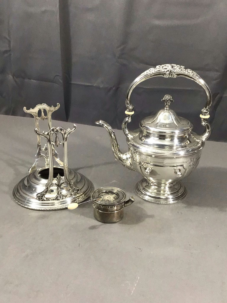 Towle Sterling Louis XIV Kettle & Warmer (1030+dwt) // updated dwt in title, unchanged in description - image 2 of 9