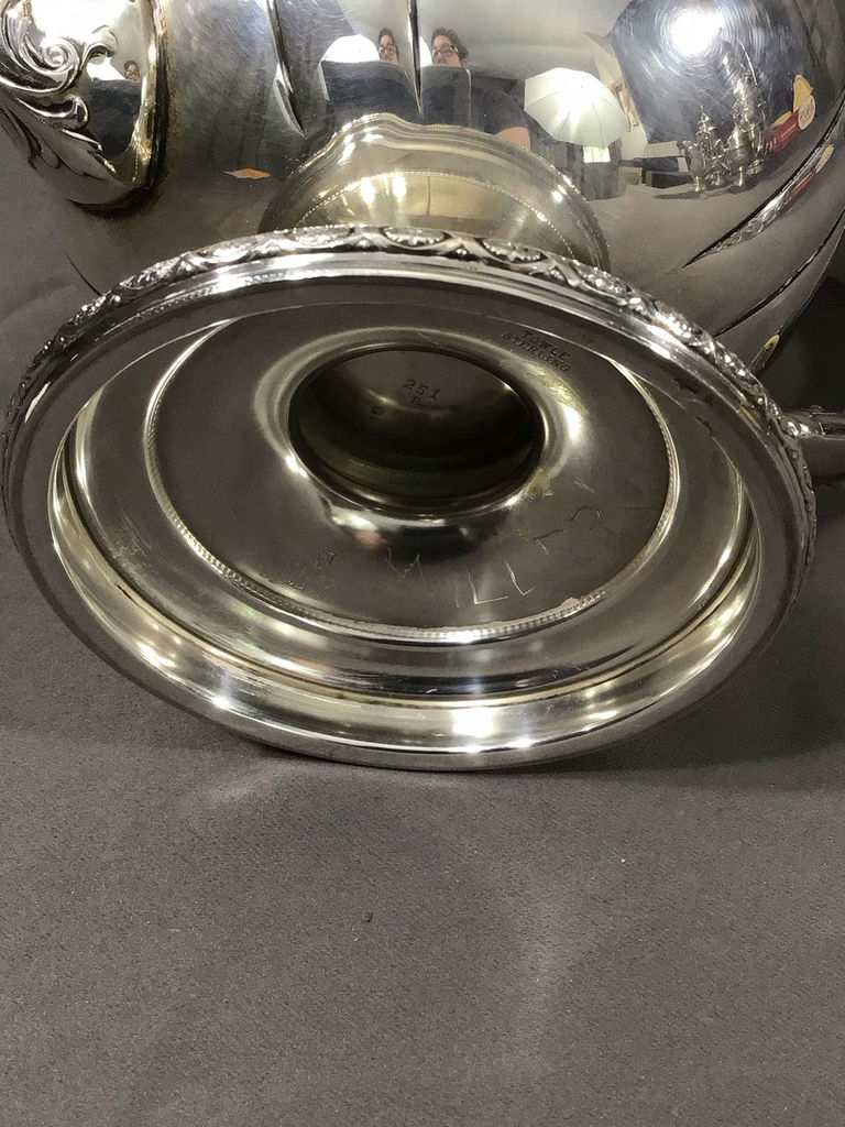 Towle Sterling Louis XIV Coffee & Tea Pots (1000+dwt) - image 6 of 6