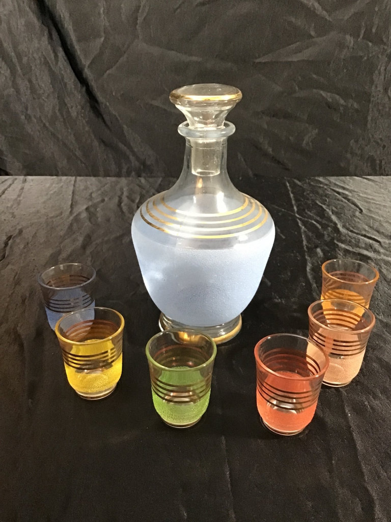 Small Decanter With Cordial Glasses - image 1 of 2