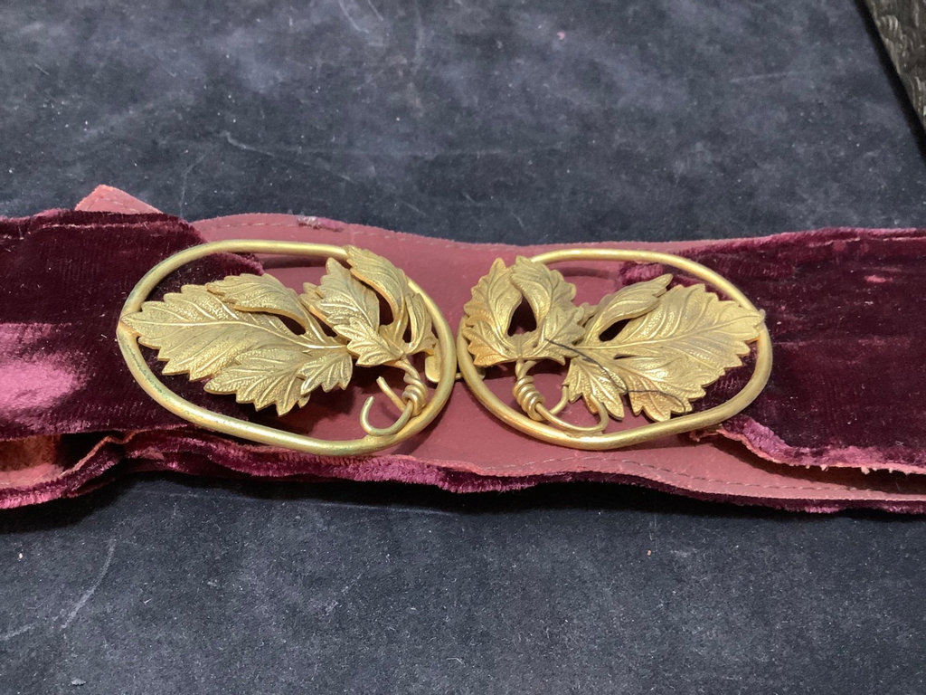 Vintage Costume Jewelry - Trifari & More - image 14 of 14