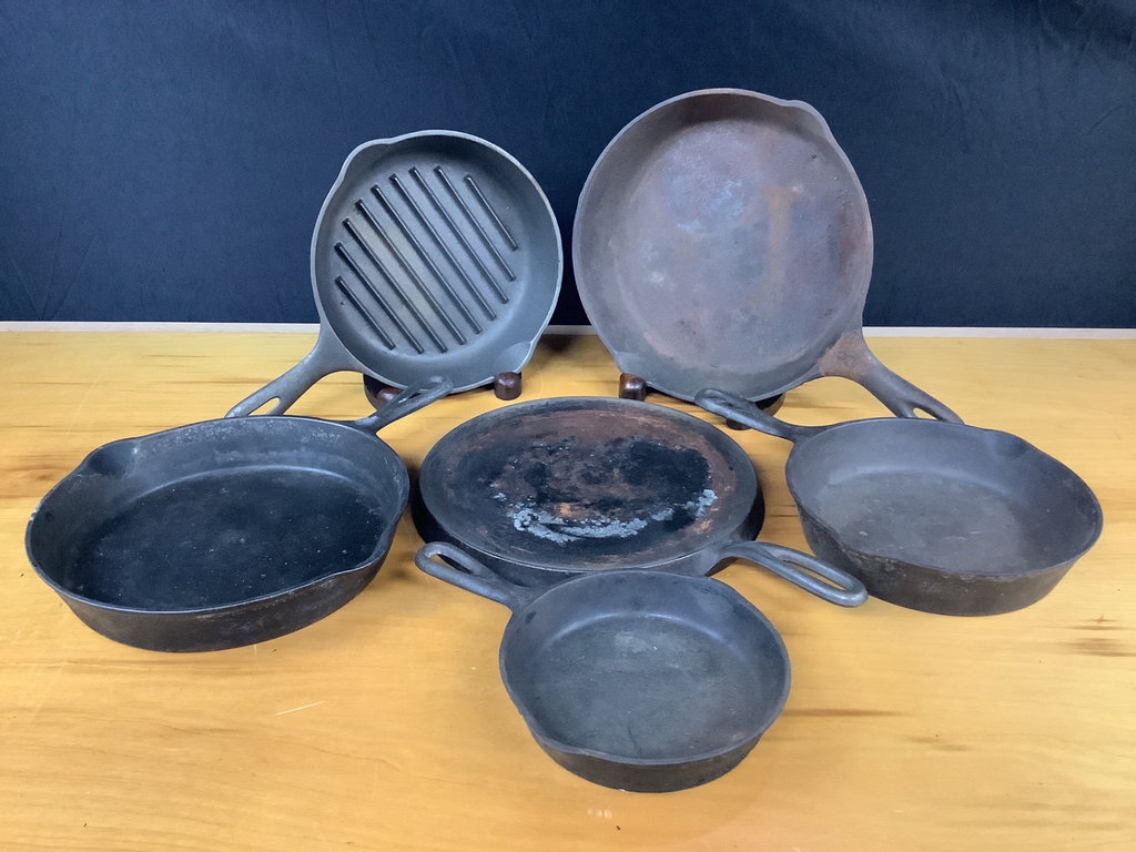 Wagner, Miami & More Cast Iron Pans - image 4 of 5