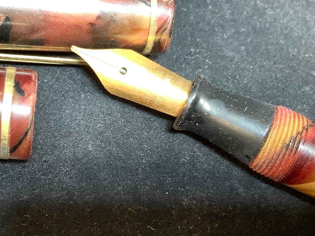 Vintage Fountain Pens - image 5 of 12