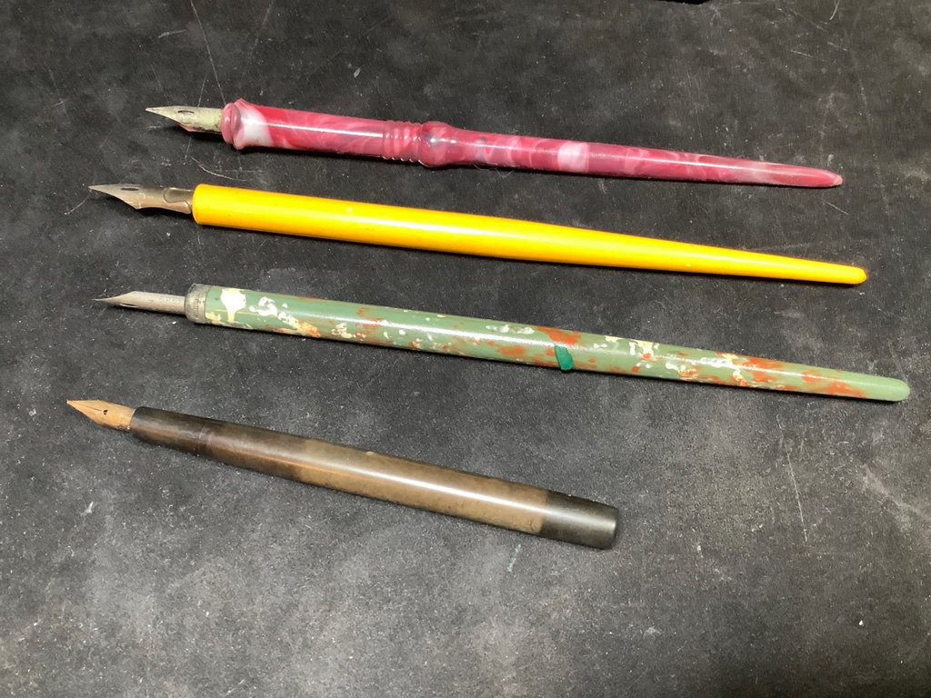 Vintage Fountain Pens - image 8 of 12