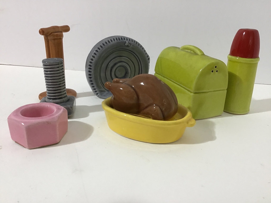 Household Ceramic Salt and Pepper Shakers - image 4 of 4