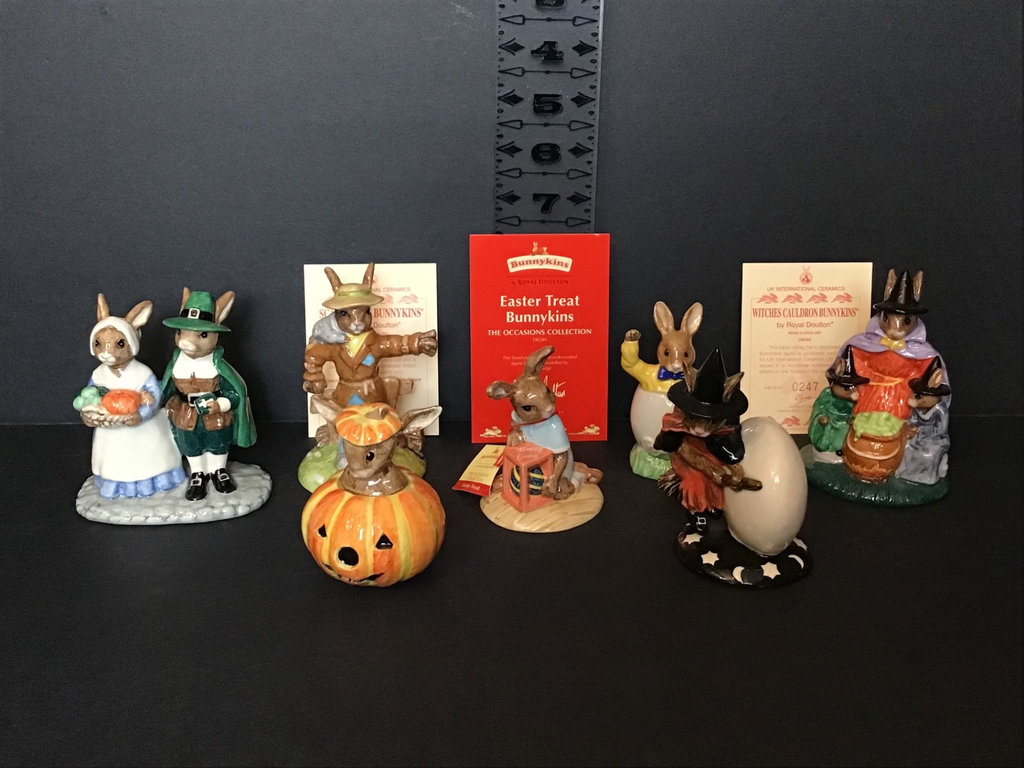 Royal Doulton Bunnykins - Holidays - image 1 of 22