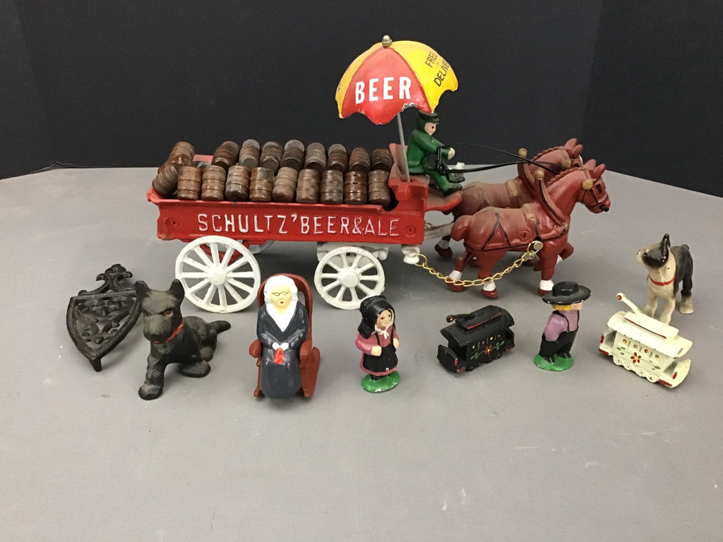 Vintage Castiron Toy Schulz’ Beer Wagon and Figurines - image 1 of 12