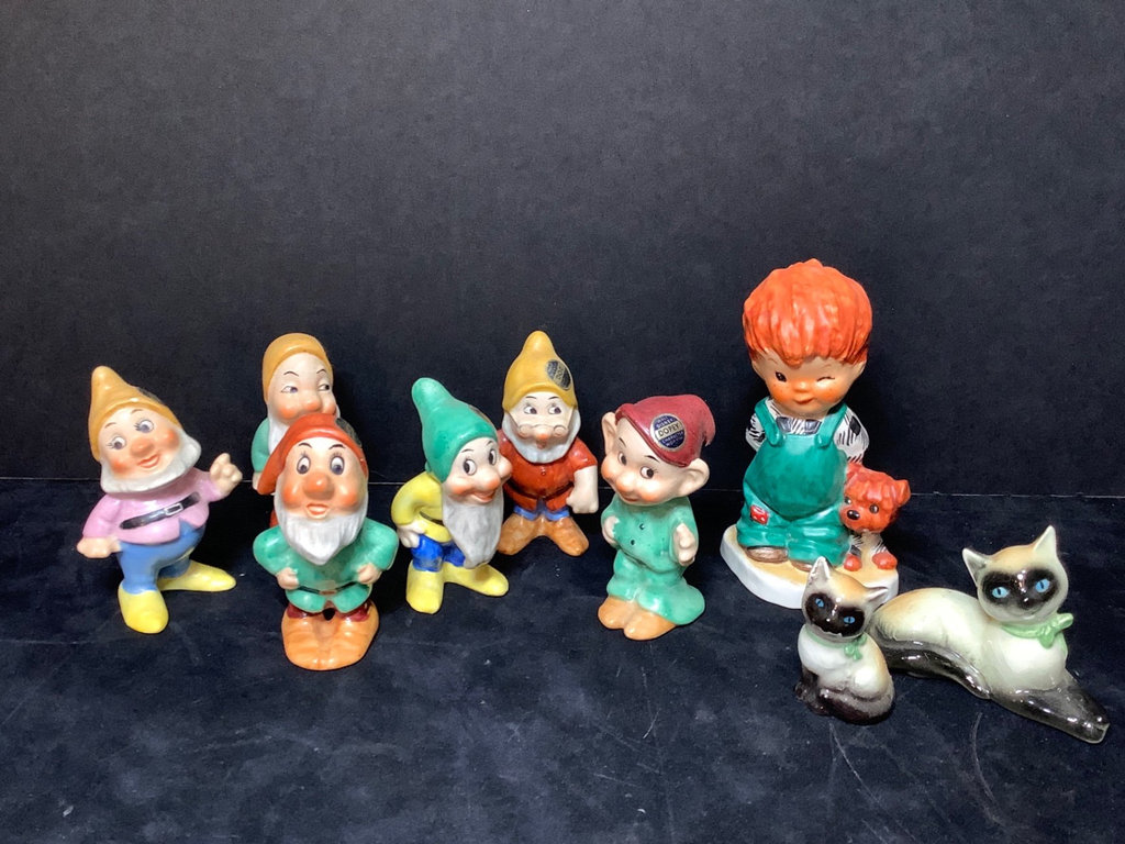 Goebel Dwarfs, Charlot Boy, Siamese Cats - image 2 of 15
