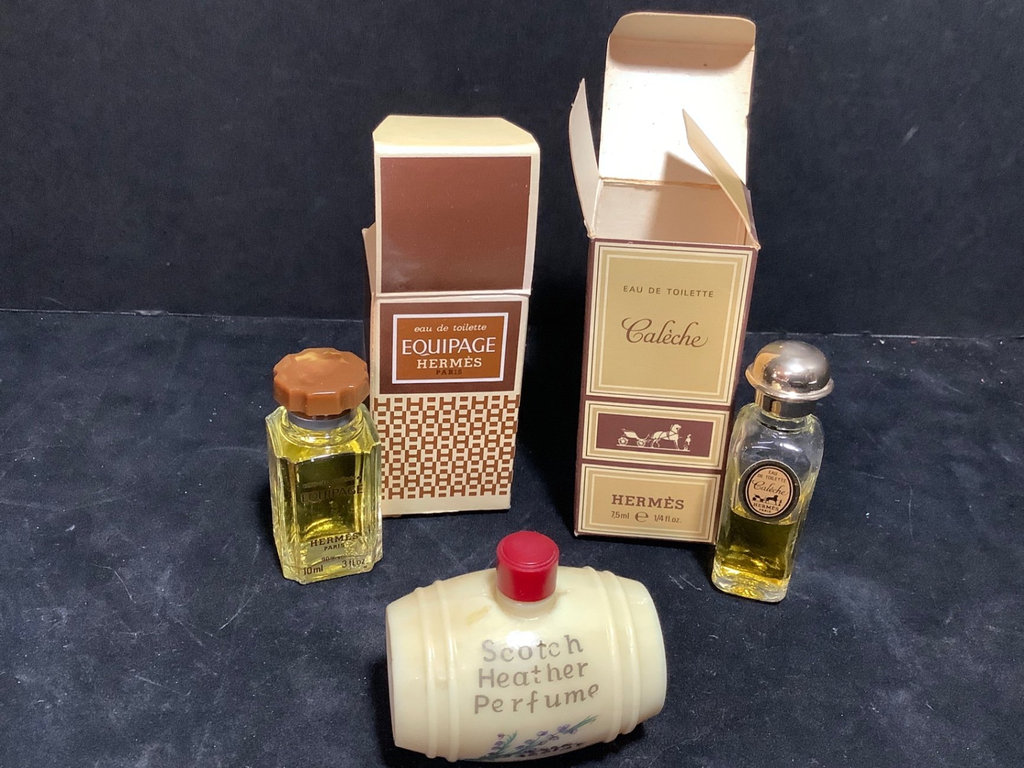 Vintage His & Hers Vanity - image 13 of 15