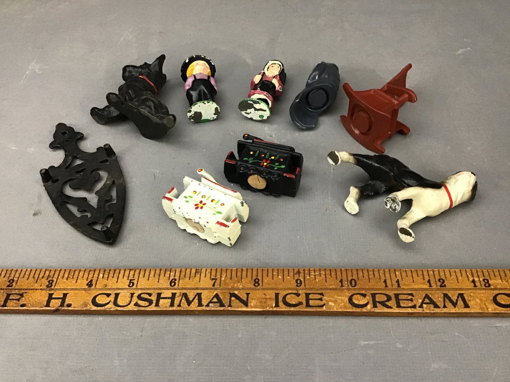 Vintage Castiron Toy Schulz’ Beer Wagon and Figurines - image 10 of 12