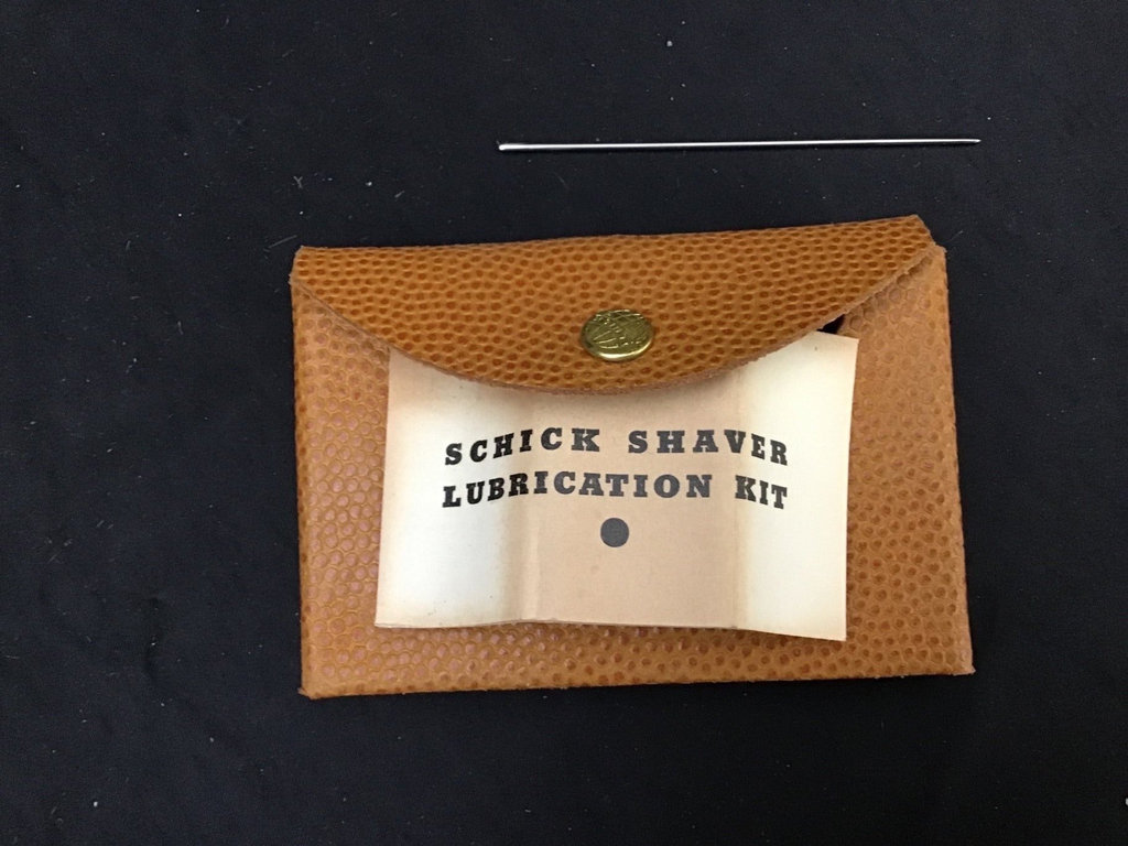 A Smoke, A Shave, A Peep - image 7 of 14