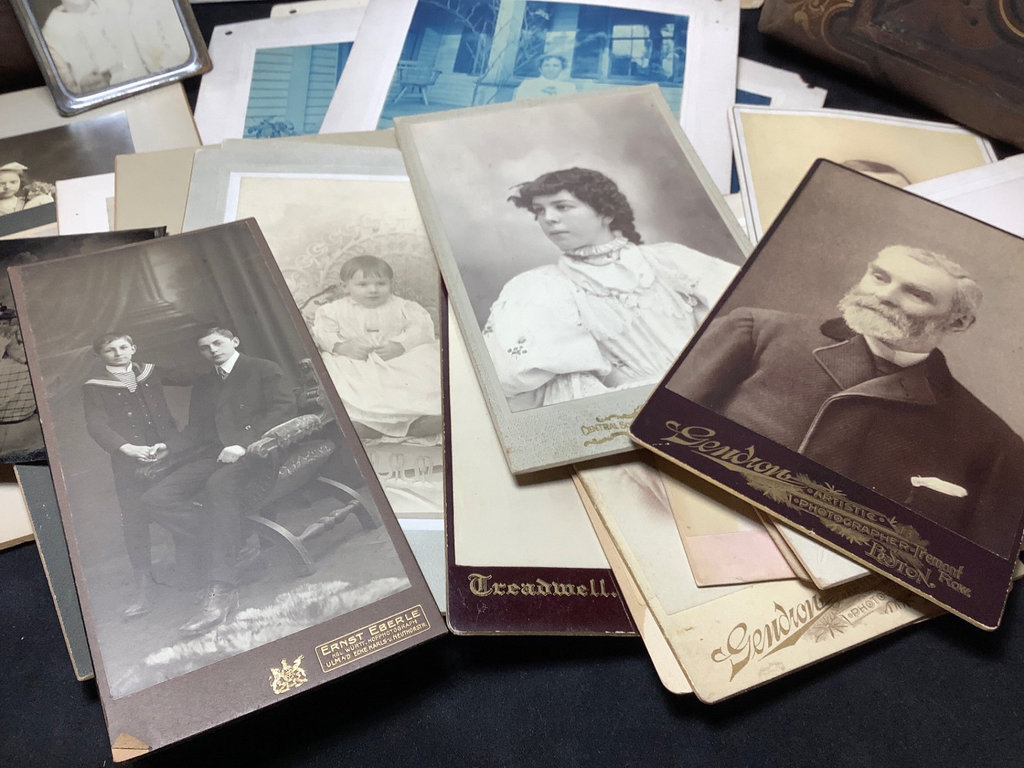 Antique Photos / Portraits - image 5 of 14